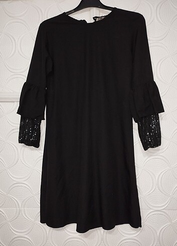 40 Beden Siyah kolları pullu tunik