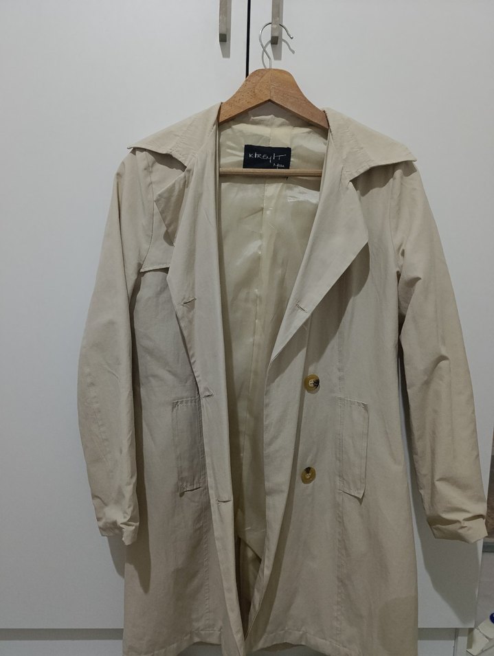 Düğmeli Bej Kadın Trençkot - Görsel 2