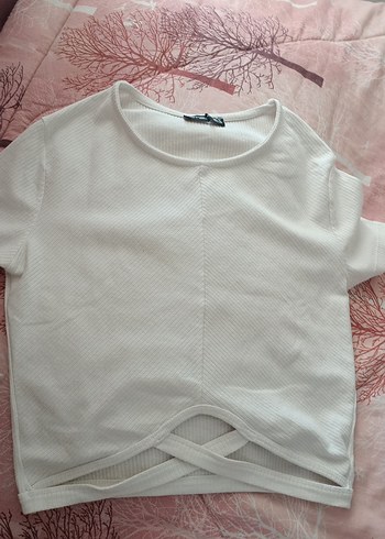 ambar crop tshirt