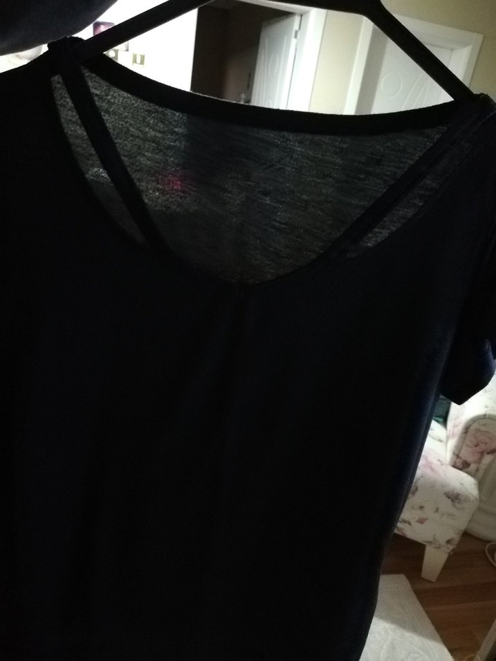 Siyah V Yaka Kısa Kollu Basic Tişört - Görsel 2