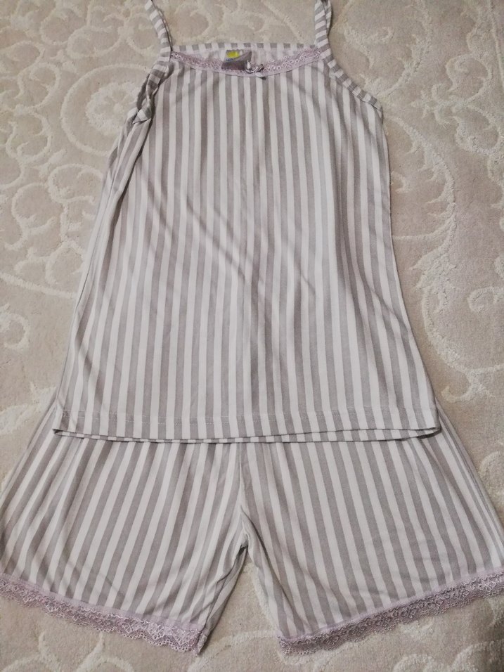 Bej İnce Çizgili Askılı Şortlu Pijama Takımı - Görsel 2