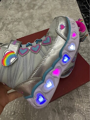 27 Beden Skechers kız çocuk bot