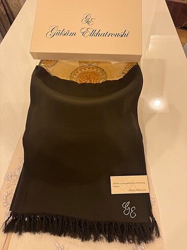 Gülsüm Elkatroushi Medine İpek Şal
