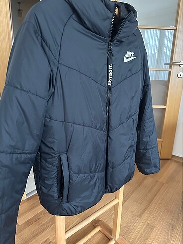 m Beden Nike Mont