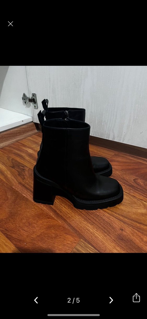 Siyah Deri Kadın Bot - Görsel 2