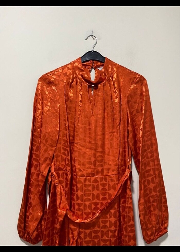 TURUNCU ELBİSE - Görsel 2