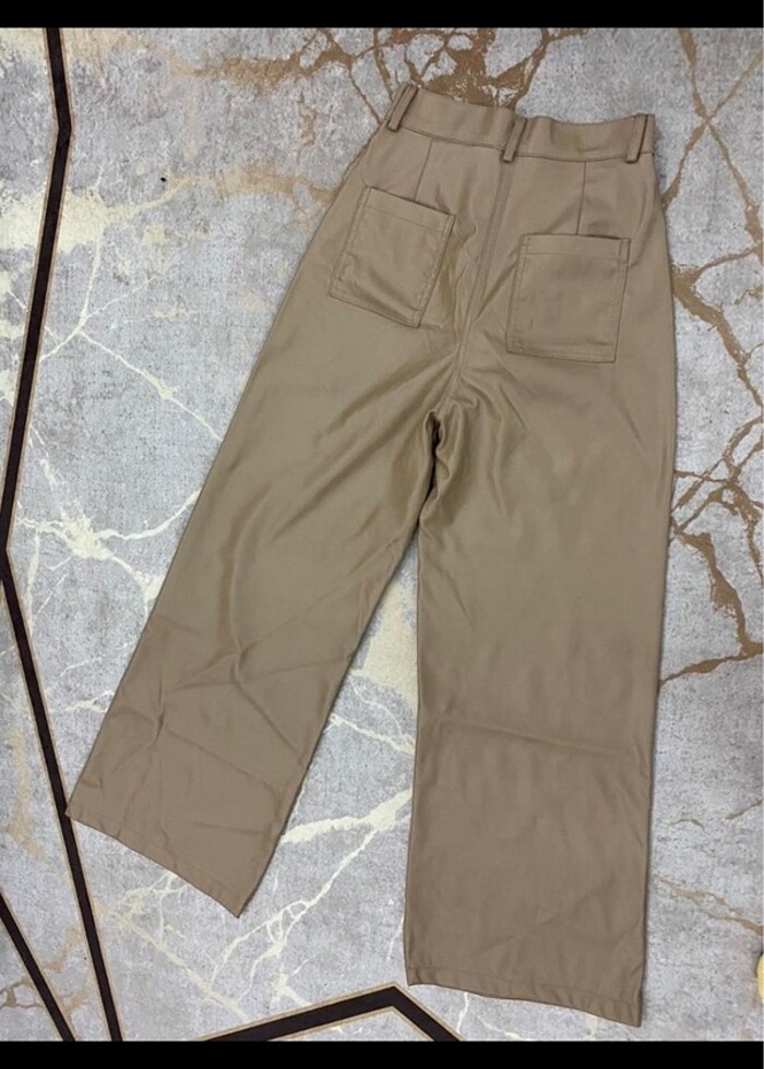 Bol kesim deri pantolon - Görsel 3