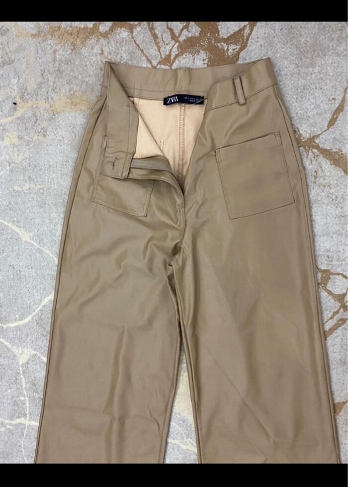 Bol kesim deri pantolon - Görsel 2