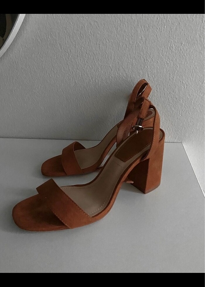 Stradivarius Kadın Topuklu Sandalet - Görsel 2