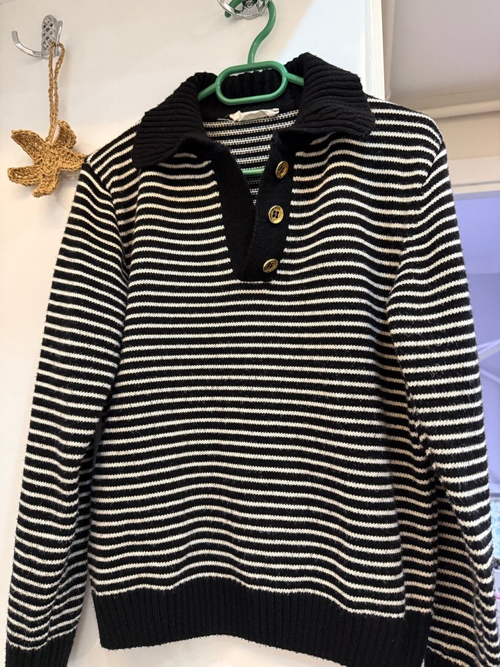 Siyah Beyaz Çizgili Örgü Kadın Kazak - Görsel 3