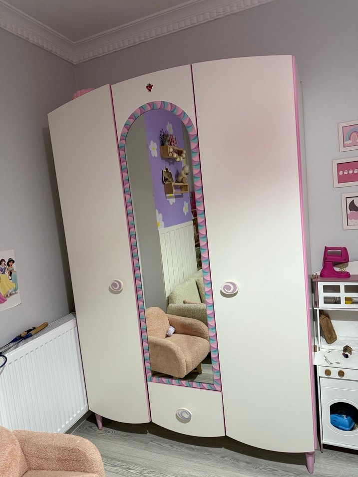 Acill satılıktır Pastel Pembe Çocuk Gardırop - Görsel 2