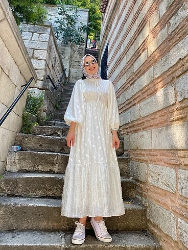 Beyaz elbise