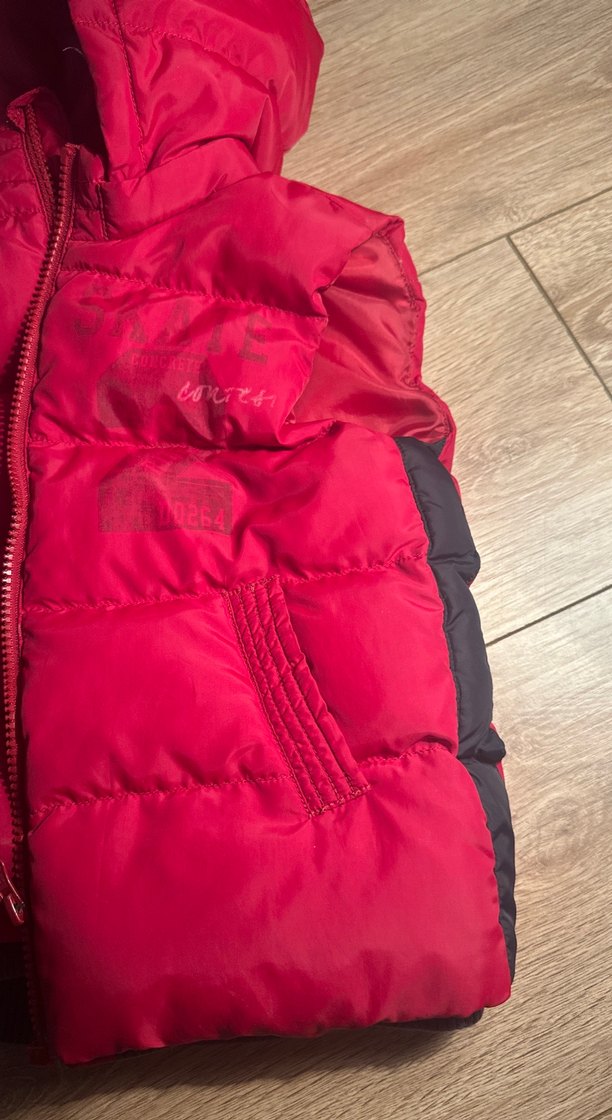 Kız Çocuk Kapüşonlu Kırmızı Fermuarlı Yelek - Görsel 3