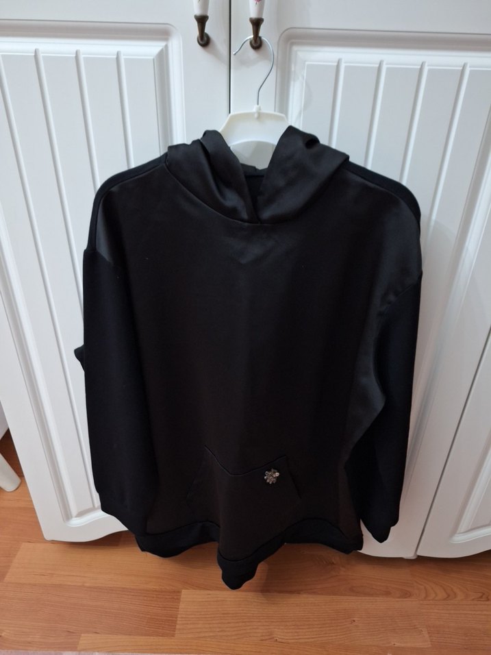 Siyah Kapüşonlu Fermuarlı Kadın Sweatshirt - Görsel 4