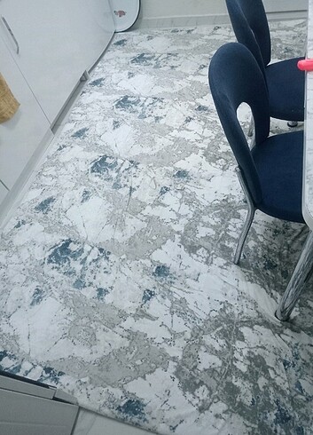 İki adet halı örtüsü 