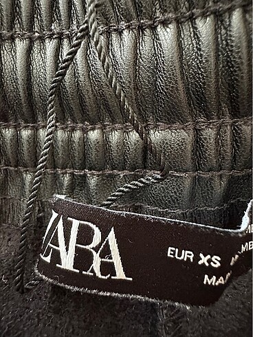 xs Beden siyah Renk Zara deri jogger pantolon