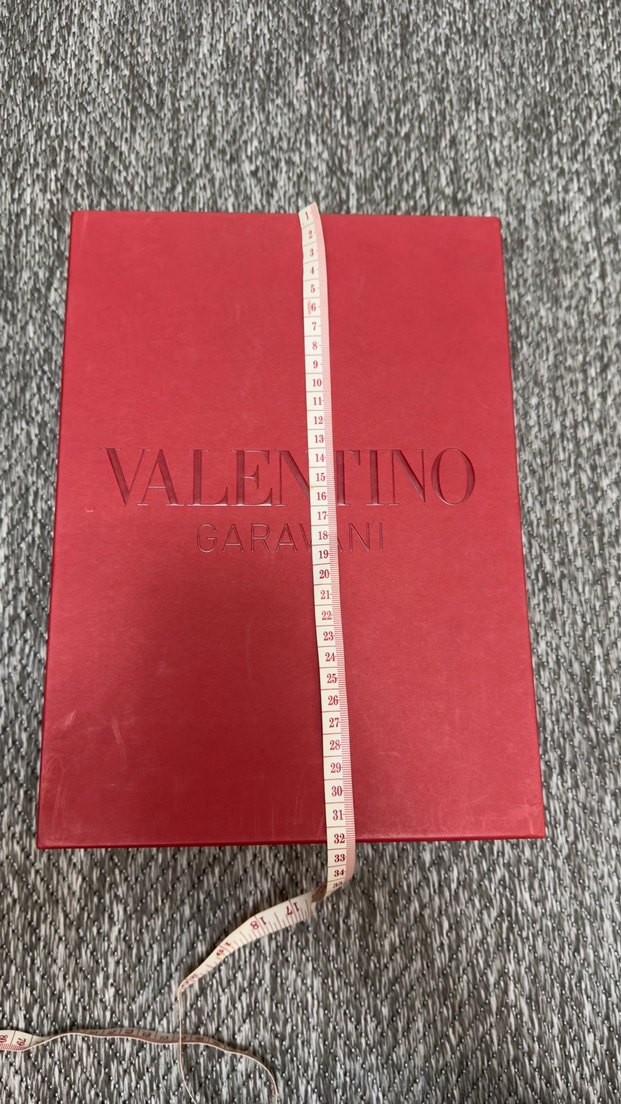 Valentino Garavani Kırmızı kutu — görsel 4/5