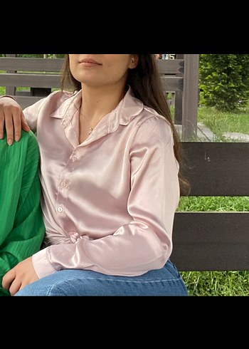 Pembe Saten Görünümlü Uzun Kollu Gömlek