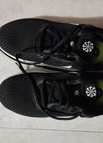 Nike Kadın spor ayakkabı Nike orijinal 