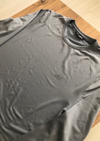 Nike Gri Erkek Uzun Kollu Tişört