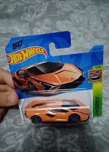 Lamborghini sian fkp 37 kapalı kutu 