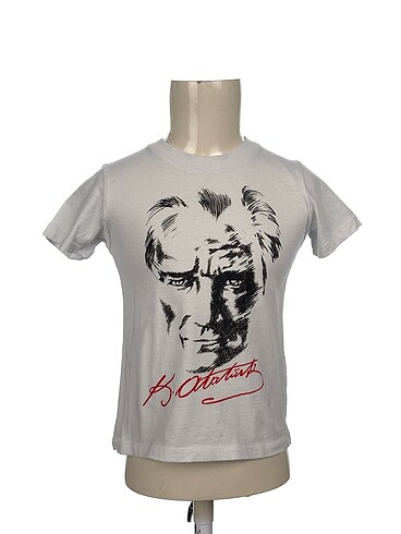 Defacto T-shirt %70 İndirimli.