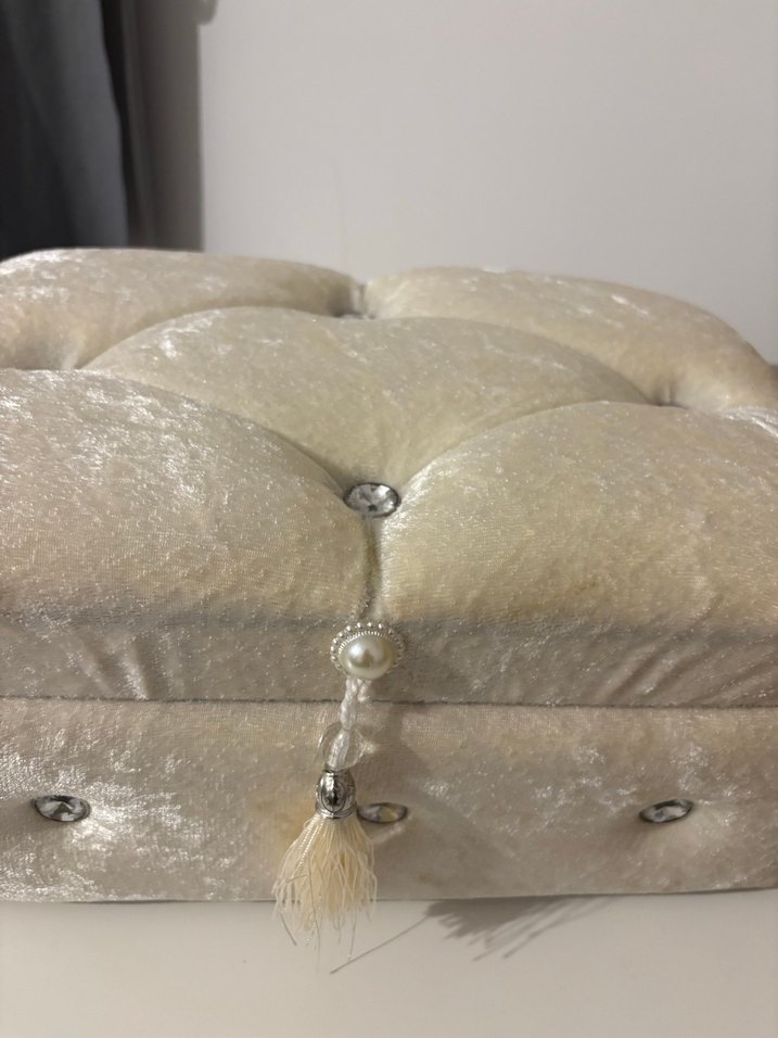 Beyaz Kadife Makyaj Organizer Kutusu - Görsel 2