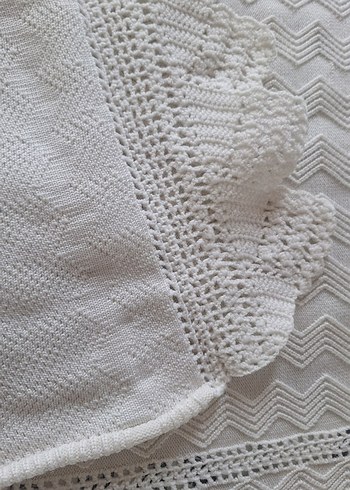 Beyaz Örgü Desenli Yatak Örtüsü - Görsel 2