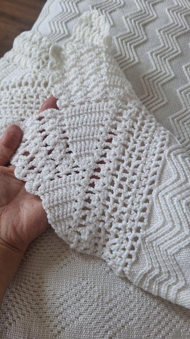 Beyaz Örgü Desenli Yatak Örtüsü - Görsel 3