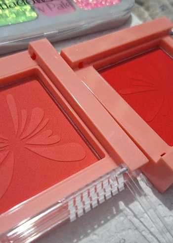 MOV Çok Renkli Parlak Far Paletleri - Görsel 5