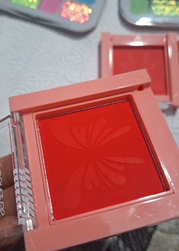 MOV Çok Renkli Parlak Far Paletleri - Görsel 3