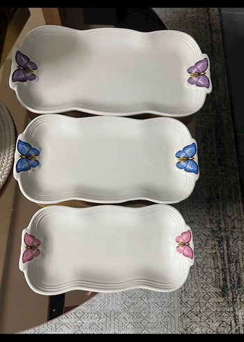 Renkli Kelebek Detaylı Beyaz Servis Tabağı - Görsel 3