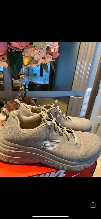 Skechers spor ayakkabı