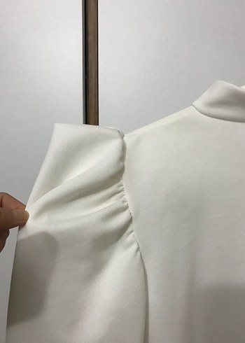 Beyaz V Yaka Uzun Kollu Salaş Bluz - Görsel 5