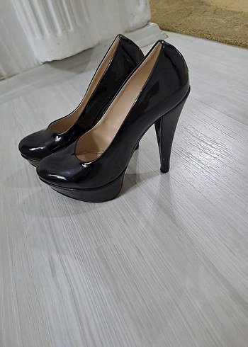 Kadın Siyah Rugan Stiletto Topuklu Ayakkabı - Görsel 2