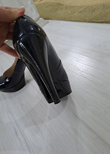 Kadın Siyah Rugan Stiletto Topuklu Ayakkabı - Görsel 3