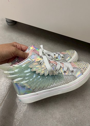 Skechers kanatlı ayakkabı