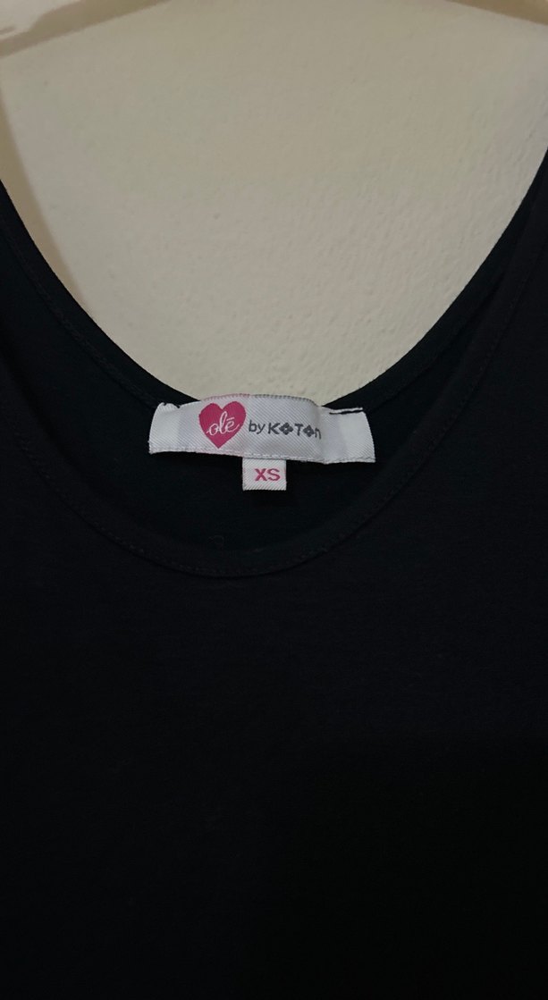 Siyah Uzun Kadın Atlet - Görsel 3