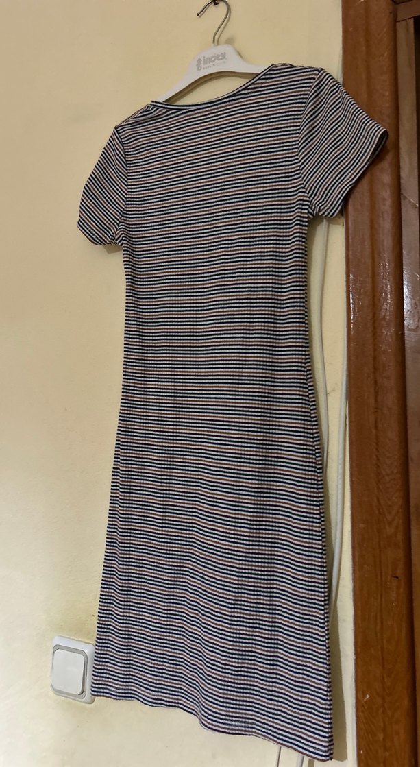 Renkli Çizgili Kısa Kollu Midi Elbise - Görsel 5