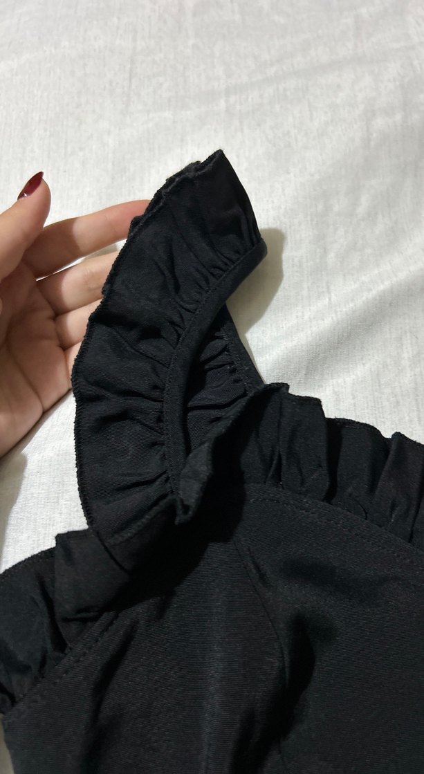 Siyah Fırfırlı Strappy Büstiyer - Görsel 2