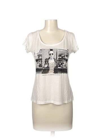Review T-shirt %70 İndirimli.