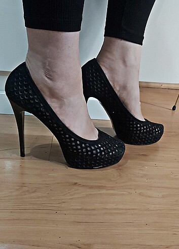38 Beden Siyah shoetek marka kadife stiletto FİYAT SON