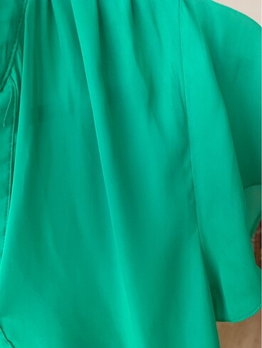 s Beden yeşil Renk Zara mat saten bluz