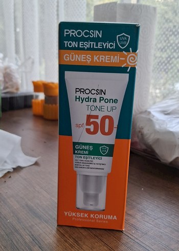 PROCSIN Hydra Pone Ton Eşitleyici Güneş Kremi SPF 50