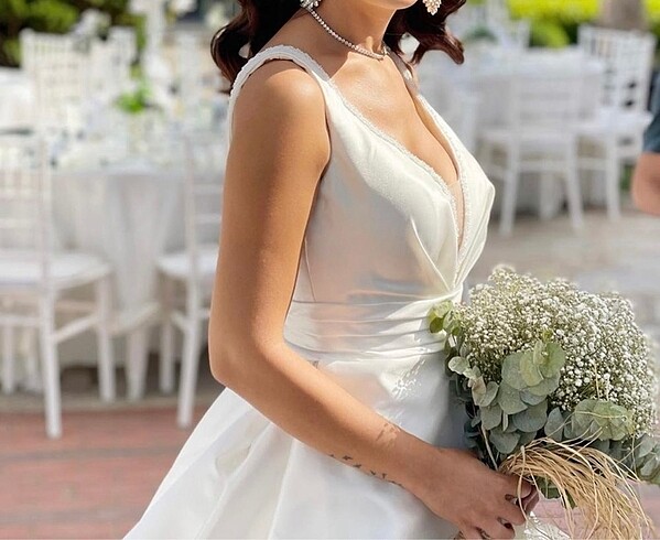 Aysira Saten gelinlik sade şık sevenlere