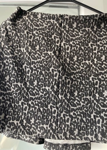 Gri Yılan Desenli Pilili Mini Etek - Görsel 3