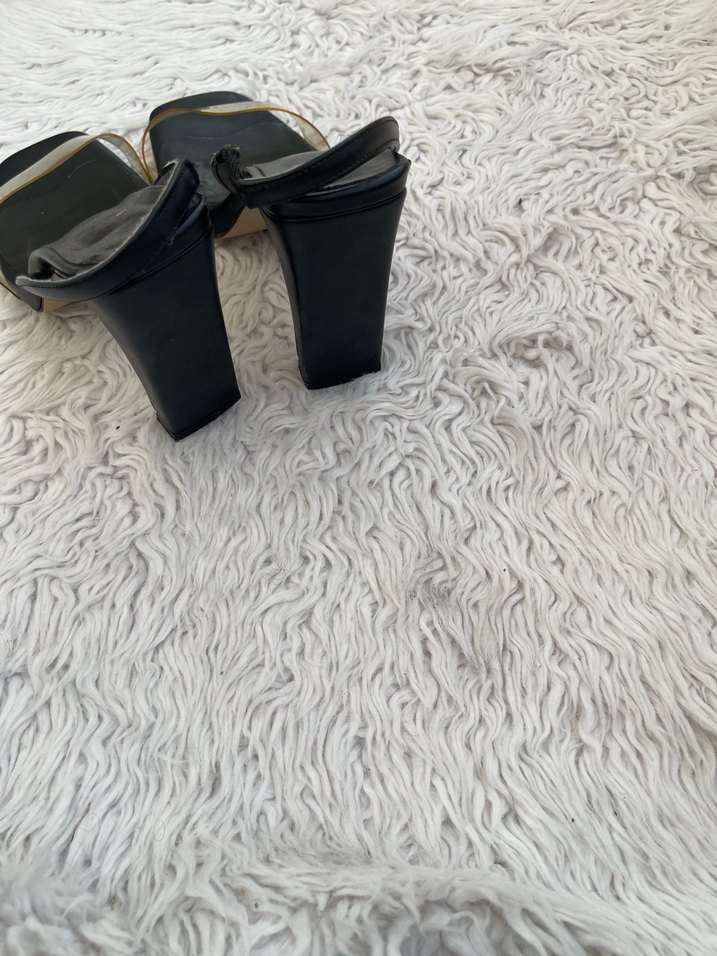 Klasik Siyah topuklu ayakkabı - Görsel 2