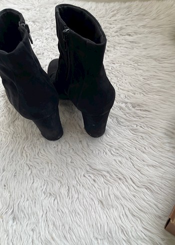 Siyah Süet Topuklu Bot - Görsel 3
