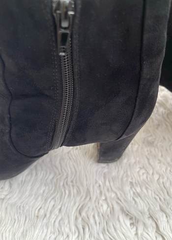 Siyah Süet Topuklu Bot - Görsel 2