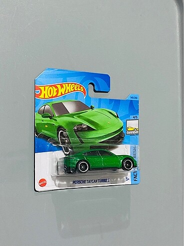 Hot Wheels Porsche taycan turbo s sıfır kapalı kutu